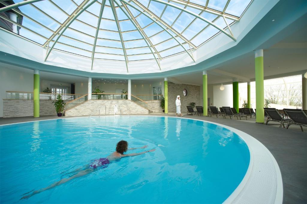 Hotel Furstenhof - Wellness- Und Golfhotel Бад-Грисбах Экстерьер фото